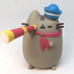 Vinyl sailor Pusheen figurine